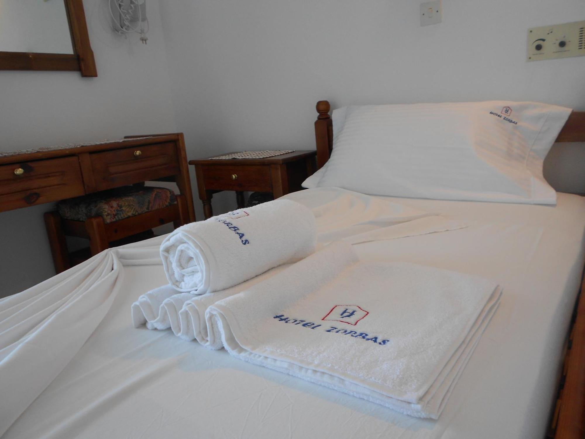 Zorbas Hotel Pythagoreio  Phòng bức ảnh