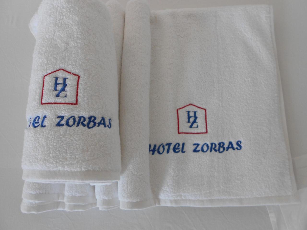 Zorbas Hotel & Studios Pythagoreio  Ngoại thất bức ảnh